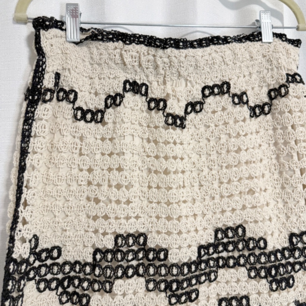 OVS Piombo Ivory and Black Crochet Mini Skirt Size Large - Picture 3 of 12